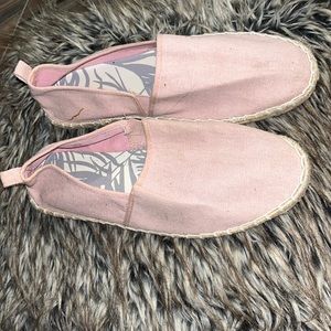 Men canvas shoes size 10